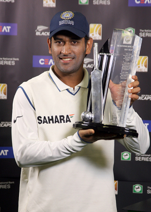 MS Dhoni holds aloft the series trophy, New Zealand v India, 3rd Test, Wellington, 5th day, April 7, 2009