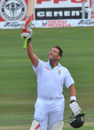 Jacques Kallis looks to the heavens after reaching his double-century, South Africa v India, 1st Test, Centurion, 3rd day, December 18, 2010 