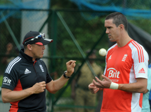 Andy Flower chats to Kevin Pietersen during England's training session, Hyderabad, October 7 2011