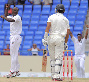 Kemar Roach traps Ross Taylor lbw, West Indies v New Zealand, 1st Test, Antigua, 5th day, July 29, 2012