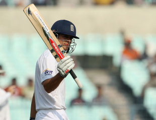 Alastair Cook passed 150 on the third morning, India v England, 3rd Test, Kolkata, 3rd day, December 7, 2012