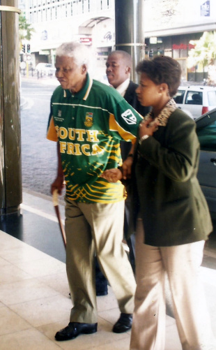 Nelson Mandela comes to meet the South African team before the 2003 World Cup, Cape Town