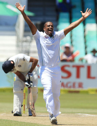 Vernon Philander appeals for a wicket, South Africa v India, 2nd Test, Durban, 4th day, December 29, 2013