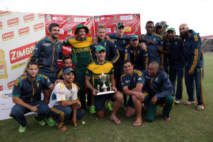 South Africa's players pose with the tri-series trophy, Australia v South Africa, tri-series final, Harare, September 6, 2014