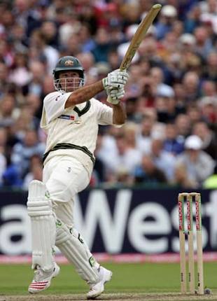 Ricky Ponting counterattacks, England v Australia, 3rd Test, Old Trafford, August 15, 2005