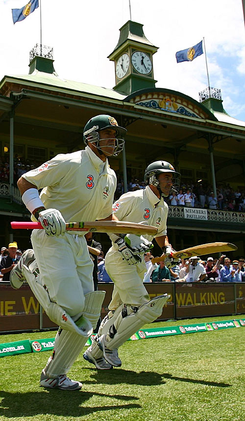 Matthew Hayden and Justin Langer jog out to bat, Australia v England, 5th Test, Sydney, January 3, 2007