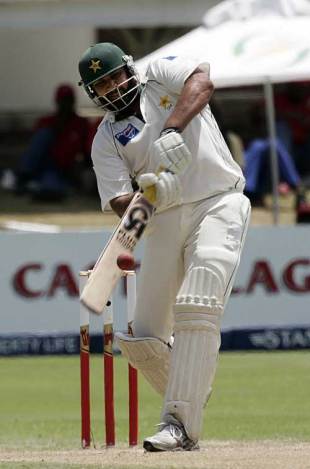 Inzamam-ul-Haq opens up over midwicket, South Africa v Pakistan, 2nd Test, Port Elizabeth, January 20, 2007