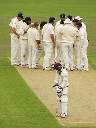 Shivnarine Chanderpaul fights a lone hand as West Indies crumble, England v West Indies, 4th Test, Chester-le-Street, June 19, 2007