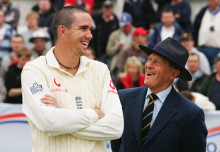 Kevin Pietersen and Geoffrey Boycott have a laugh during the post-match presentation, England v West Indies, 4th Test, Riverside, 5th Day, June 19, 2007
