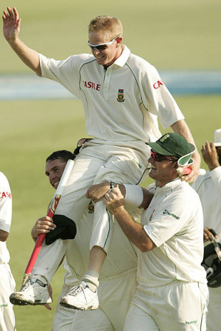 Shaun Pollock is lofted onto Andre Nel and Graeme Smith's shoulders in his final Test, South Africa v West Indies, 3rd Test, Durban, 3rd day, January 12, 2008 