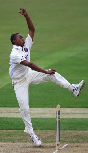 Chris Jordan impressed with two wickets at The Rose Bowl, Hampshire v Surrey, County Championship, The Rose Bowl, May 15, 2008